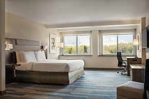 Holiday Inn Express & Suites Colorado Springs Central by IHG