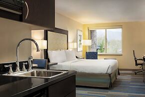 Holiday Inn Express & Suites Colorado Springs Central by IHG