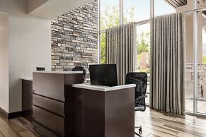 Holiday Inn Express & Suites Colorado Springs Central by IHG