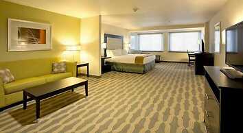 Holiday Inn Express & Suites Colorado Springs Central by IHG