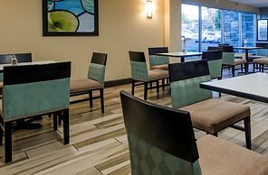 Holiday Inn Express & Suites Colorado Springs Central by IHG