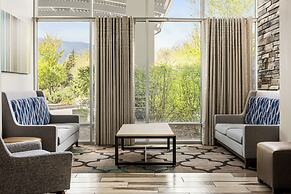 Holiday Inn Express & Suites Colorado Springs Central by IHG