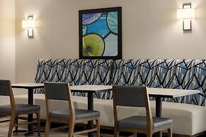 Holiday Inn Express & Suites Colorado Springs Central by IHG