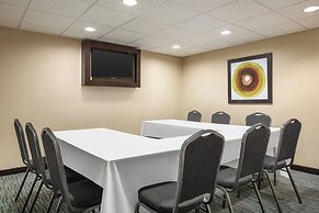 Holiday Inn Express & Suites Colorado Springs Central by IHG