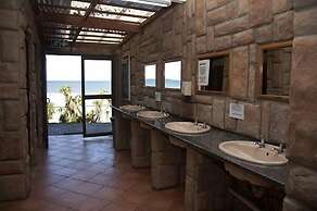 Island Vibe Jeffreys Bay Hostel