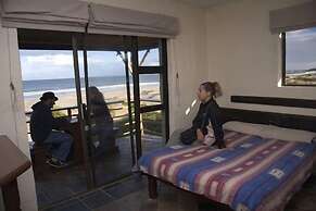 Island Vibe Jeffreys Bay Hostel