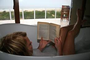 Island Vibe Jeffreys Bay Hostel