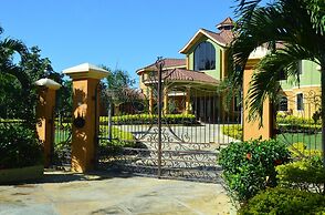 Milbrooks Villa and Retreat