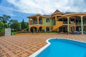 Milbrooks Villa and Retreat