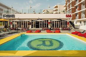 Ryans Ibiza Apartments - Adults Only