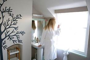 Bryn Woodlands House