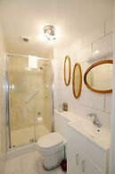 Bryn Woodlands House