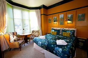 Bryn Woodlands House