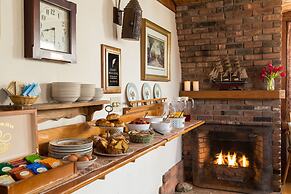 Seven Sea Street Inn