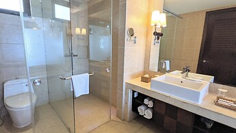 Olalani Resort and Condotel