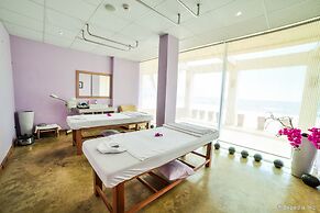 Olalani Resort and Condotel