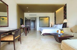 Olalani Resort and Condotel