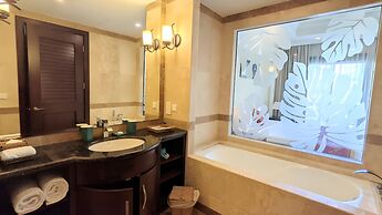 Olalani Resort and Condotel