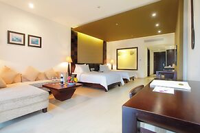 Olalani Resort and Condotel