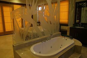 Olalani Resort and Condotel