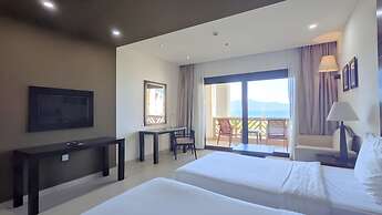 Olalani Resort and Condotel