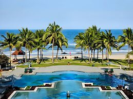 Olalani Resort and Condotel