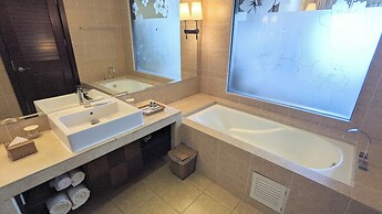 Olalani Resort and Condotel