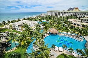 Olalani Resort and Condotel