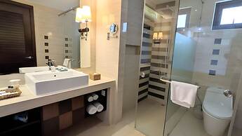 Olalani Resort and Condotel