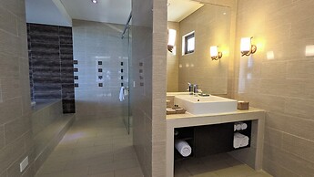 Olalani Resort and Condotel