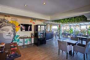 Athens Way Pop Art Hotel