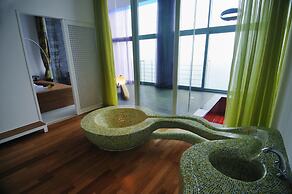 Haslla Art World Museum Hotel