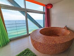 Haslla Art World Museum Hotel