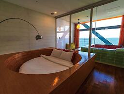 Haslla Art World Museum Hotel