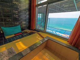 Haslla Art World Museum Hotel