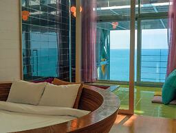 Haslla Art World Museum Hotel