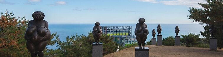 Haslla Art World Museum Hotel