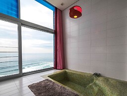 Haslla Art World Museum Hotel