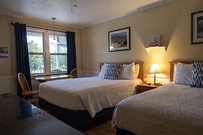 Highland Lake Resort