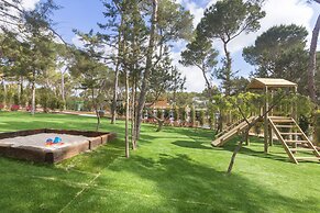 Ses Eufabietes Apartments & Restaurant