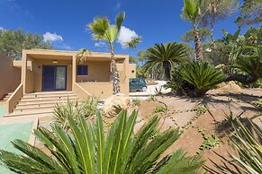 Ses Eufabietes Apartments & Restaurant