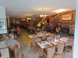 L Auberge et restaurant La Glacière