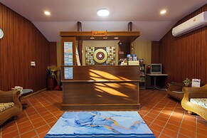 Harry's Bungalows & Restaurant