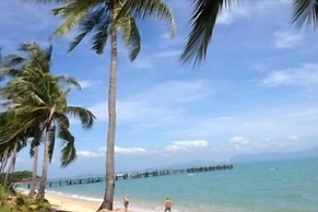 Harry's Bungalows & Restaurant