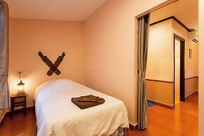 Harry's Bungalows & Restaurant