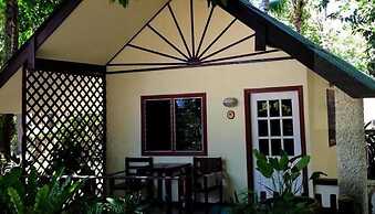 Harry's Bungalows & Restaurant