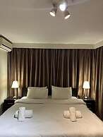 Mc Queen Rooms & Apartments