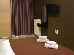 Mc Queen Rooms & Apartments