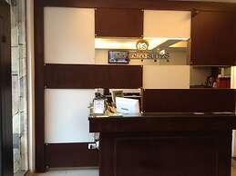 Lorenzo Suites Hotel