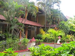 Puri Naga Beachfront Cottages
